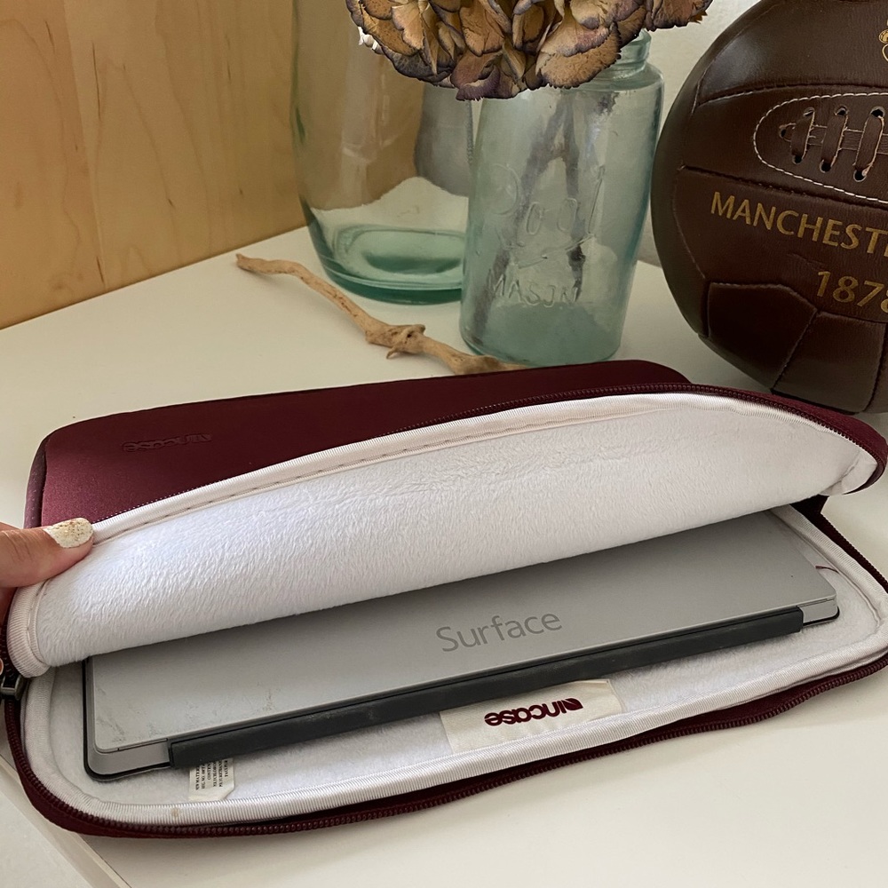 Incase Tablet/Laptop Sleeve